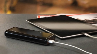 Anker 2nd Gen Astro E4 13000mAh Power Bank